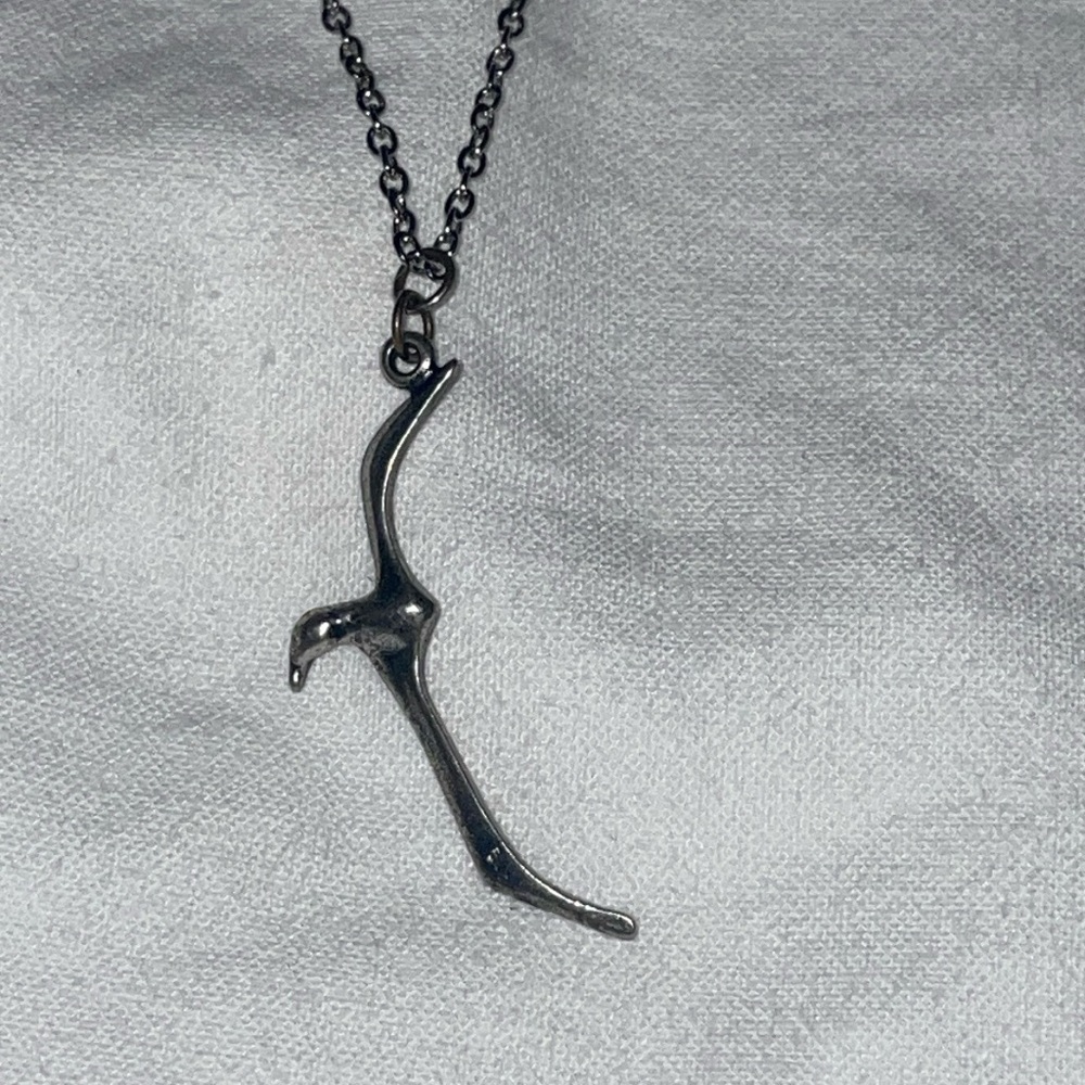 REDUCED Vintage 975 Stamped Swift seagull in flight pendant necklace spring 16”